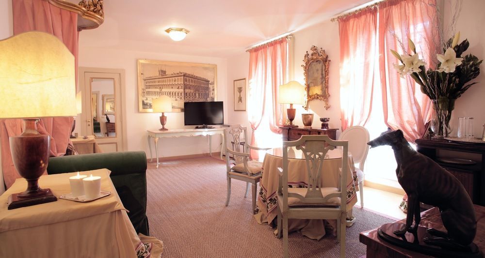Residenza Ruspoli Bonaparte Rome Buitenkant foto